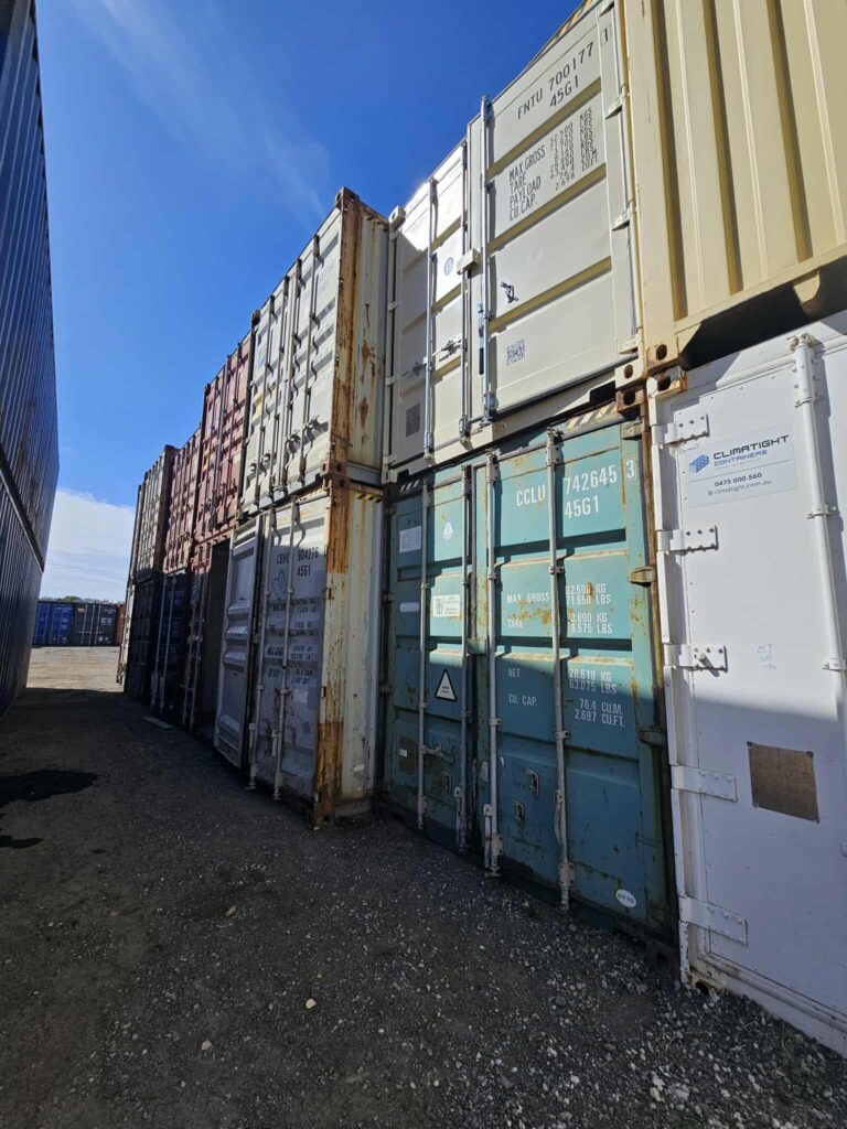 Shipping containers wingfield available